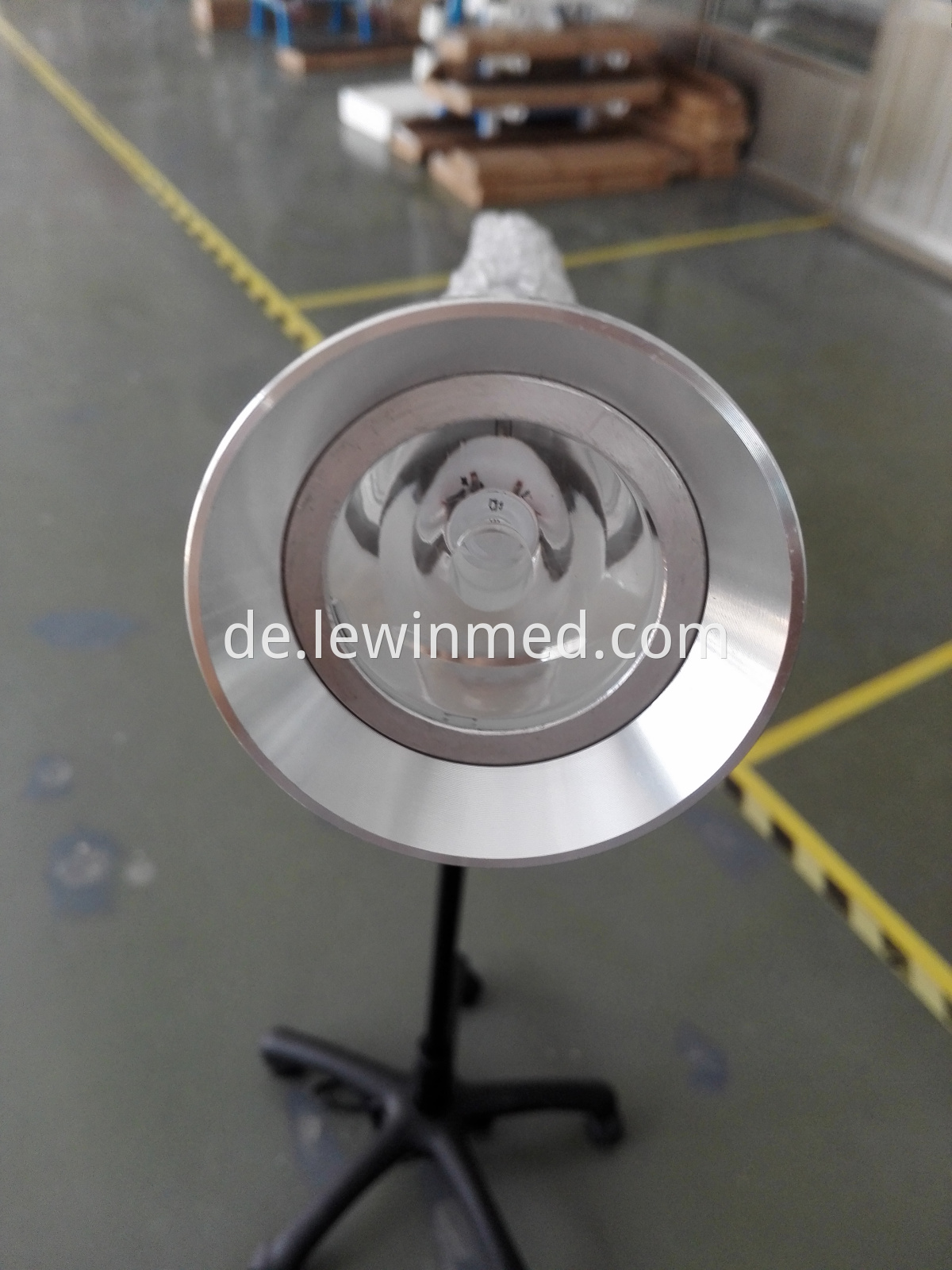 Small lamp head examination light